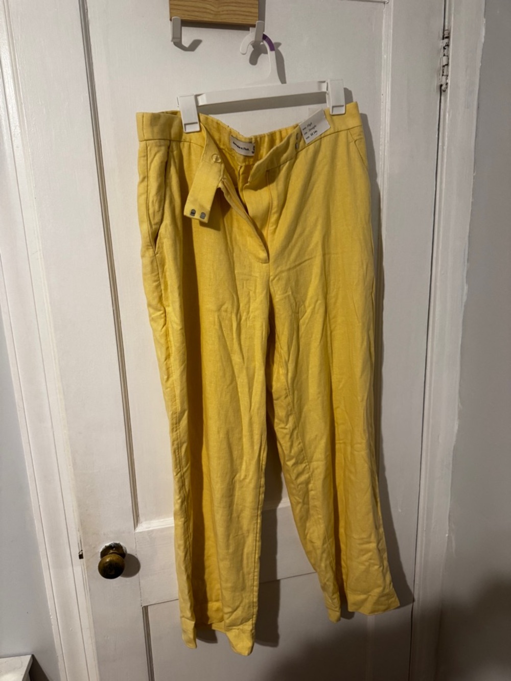 Abercrombie & Fitch Yellow High-Rise Trousers